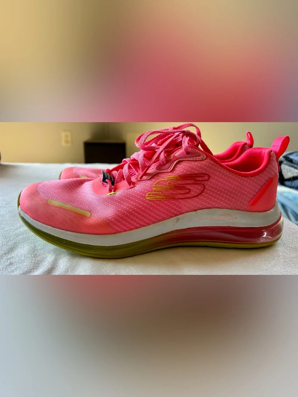 Skechers Citi Pro Women's Bright Pink Athletic Sneakers w/Yellow Accents Sz 11